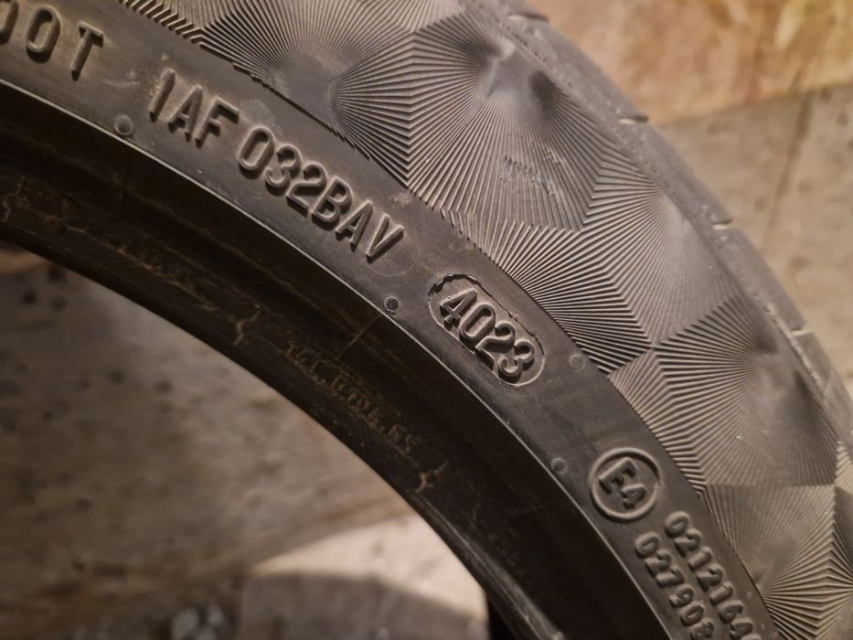 Continental Premium Contact 6. Размер 235/45/18 XL