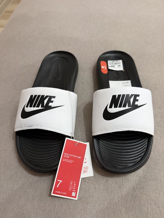 Nike чехли чисто нови