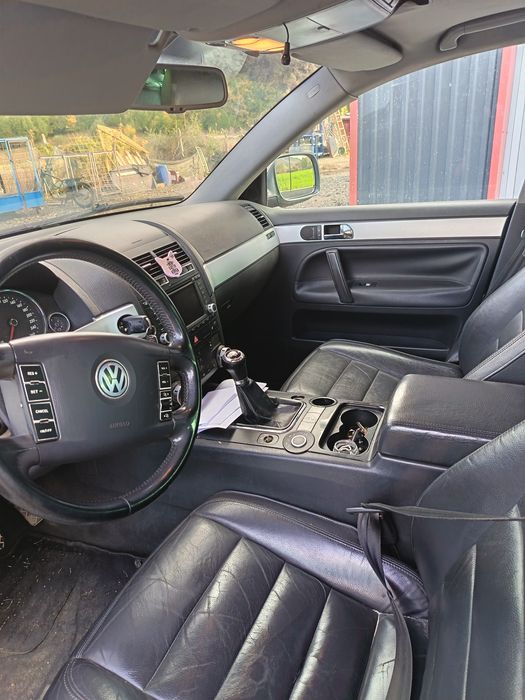 Dezmembrez vw Touareg 2.5 tdi