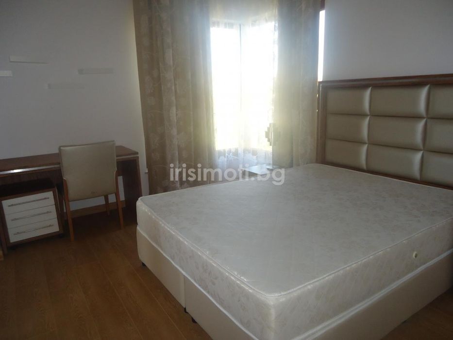 Дава се под наем Многостаен апартамент в София, Витоша - 213 кв.м за 1550 € - Снимка #1