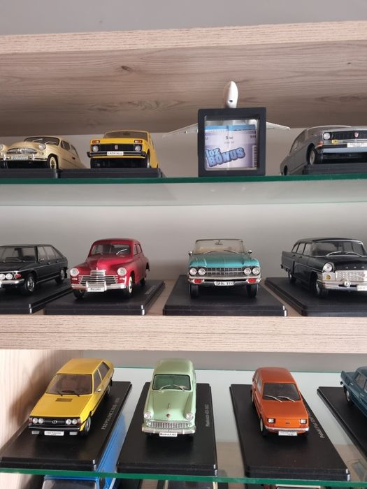 DACIA. Vind schimb machete .