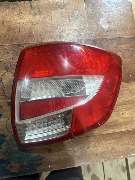 Фонарь гранта правый оригинал