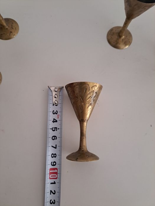 Месингови малки чашки