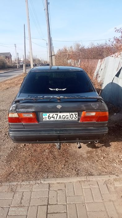 Ниссан примера 1992.