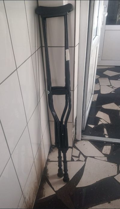 Продам костыли новые.
