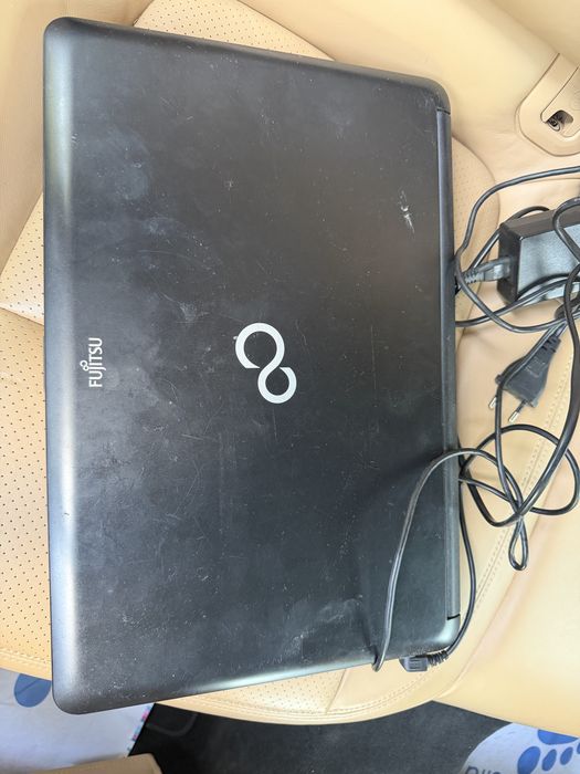 Лаптоп  Fujitsu