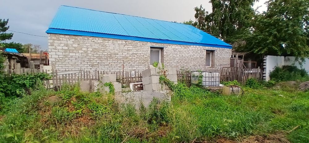 ПРОДАМ недостроеный дом в черте города