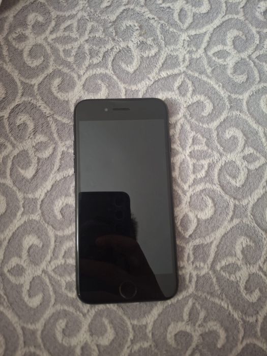 Dau laptop si un iphone 7 la schimb pe un alt iphone