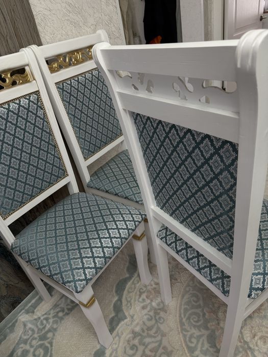 Стулья гостинные