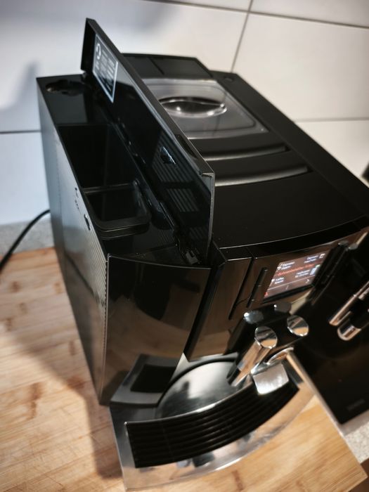 Aparat de cafea Jura E80