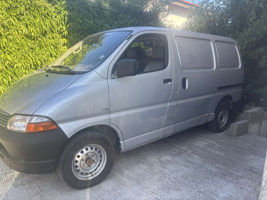 Бус Toyota Hiace 2.5 TD 2005