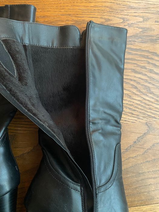 Продавам дамски ботуши от естествена кожа