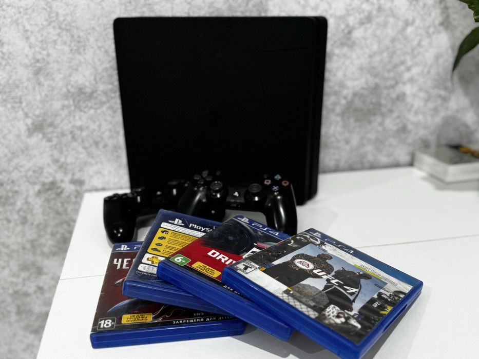 Продам PlayStation 4 pro