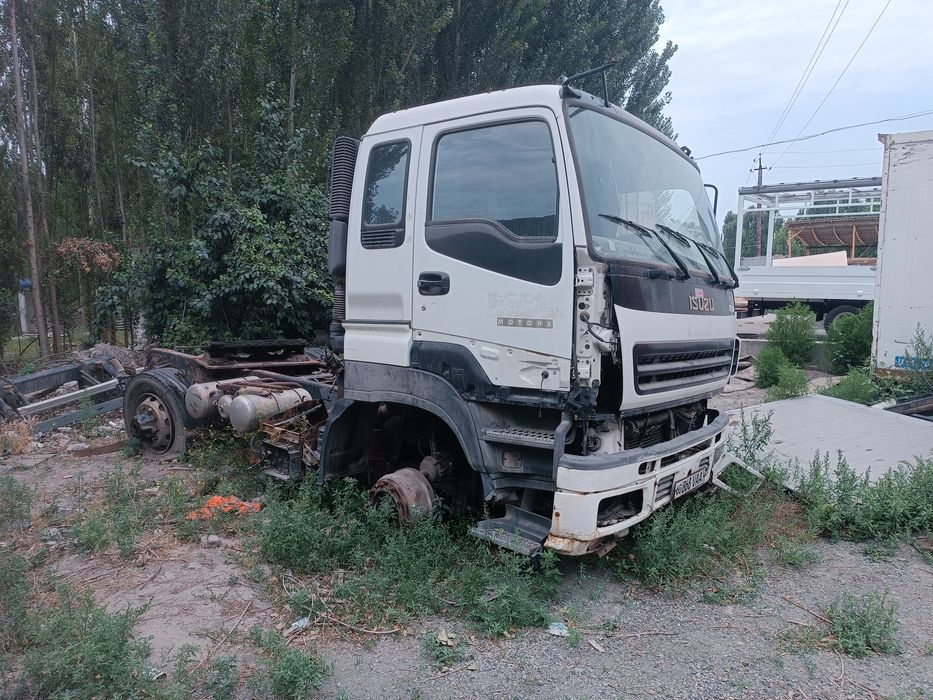 Isuzu Zapchasga sotiladi.