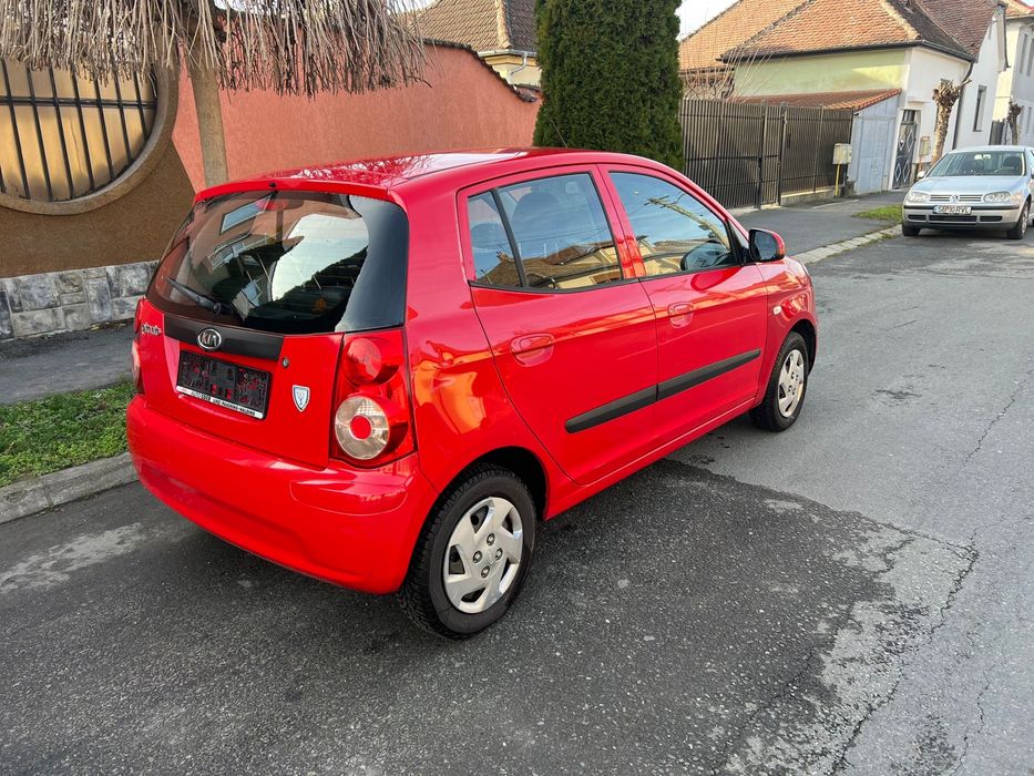 Vand sau schimb kia picanto / variante auto