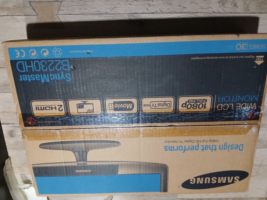 Продавам телевизор Samsung B2230HD  TV TUNER 21 ,5 incha