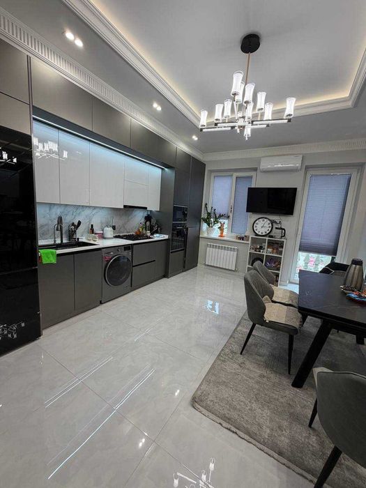 Продажа 4/7/10  ЖК Лондон  Ор-р Стадион старт  130м2