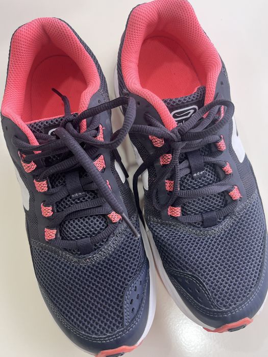 Кроссовки Decathlon