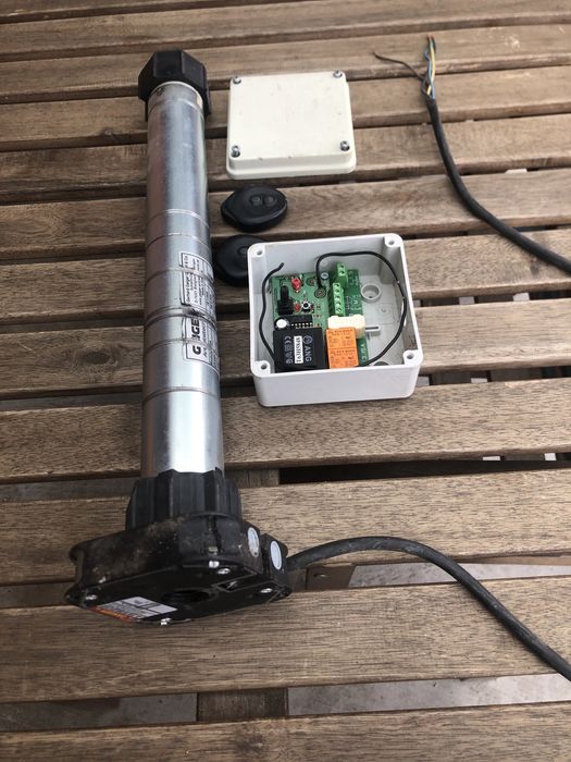 Електродвигател и електроника за алуминиева гаражна врата