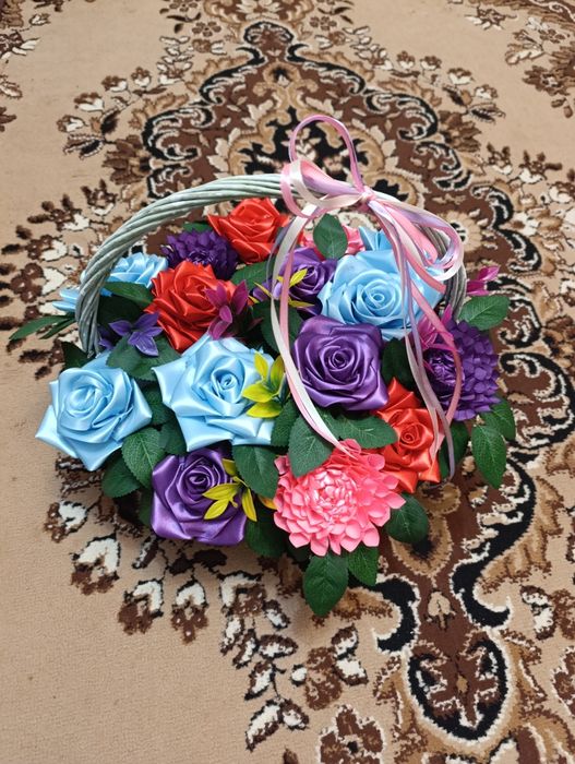 Цветы из атласной ленты