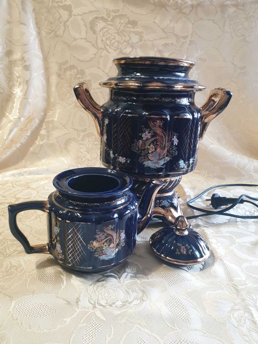 Голям порцеланов кобалтов самовар с чайник