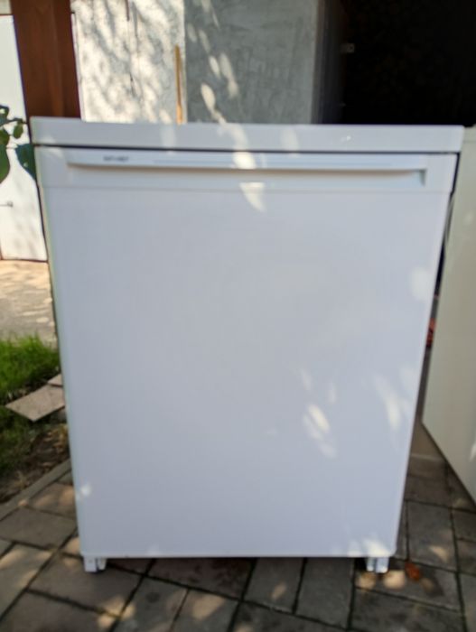 De vânzare frigider cu congelator