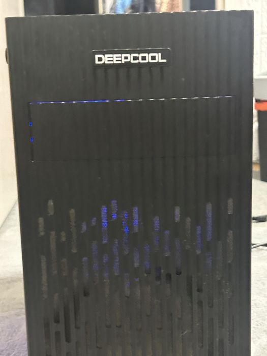 Компютър Radeon RX 5500 XT