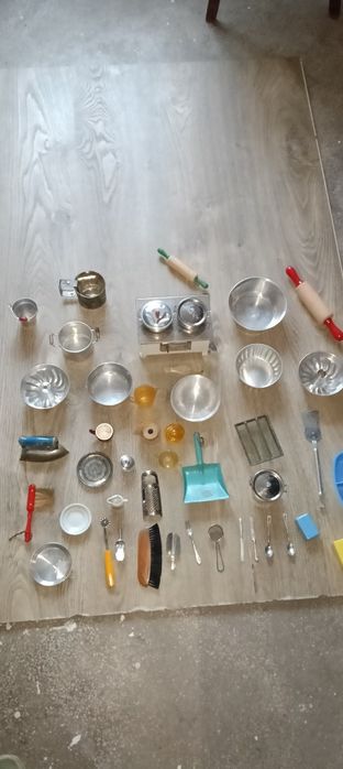 Jucari vechi miniatura casa de papsui de colectie