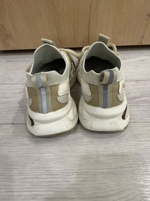 Детские кроссовки для девочки