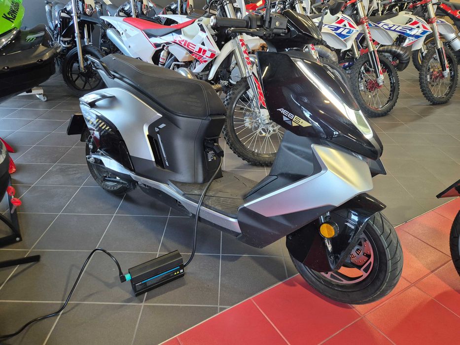 CF Moto ZEHO AE8S+ scuter electric Garantie Rate