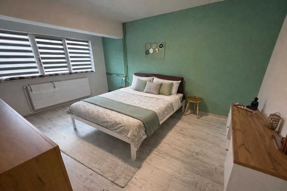 Proprietar vând apartament de vânzare Dacia 3 camere