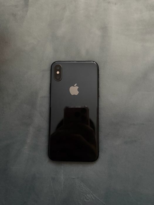 Продам iphone X.