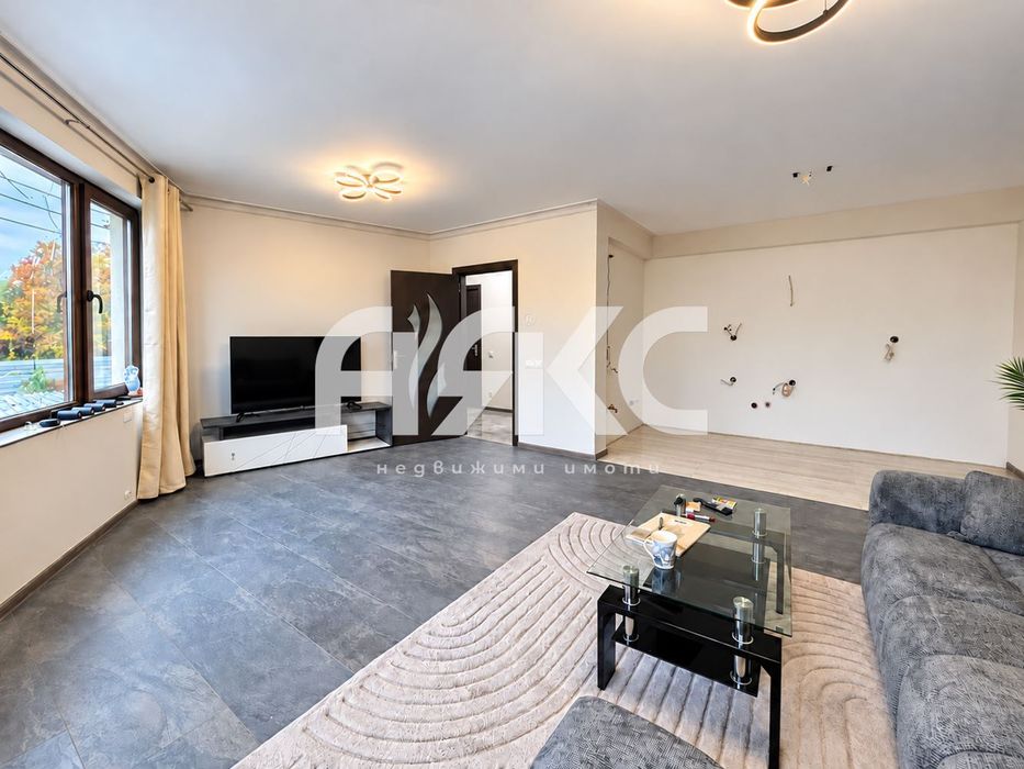 Продава се Тристаен апартамент в София, Горна баня - 95 кв.м за 3358 €/кв.м - Снимка #1