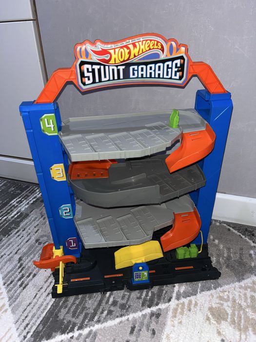 Hot wheels парковка