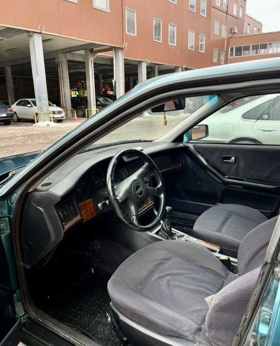 Продаю  Audi 80 1992год