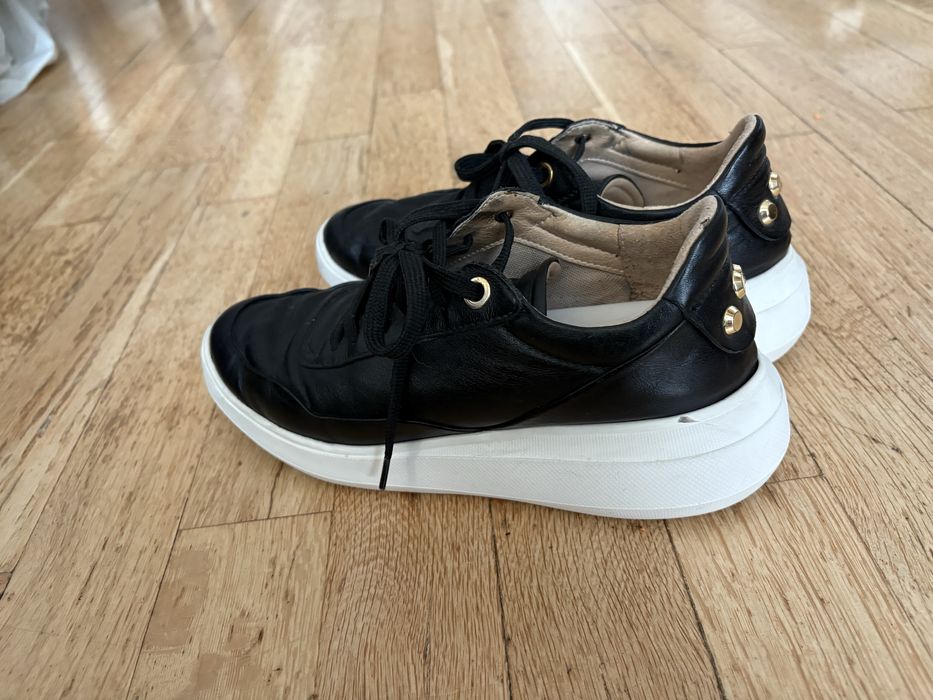 Кожени сникърски Geox, 35 номер