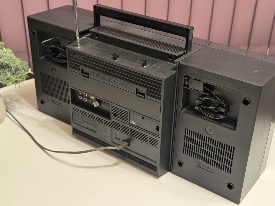 Касетофон Hitachi Trk 9230e