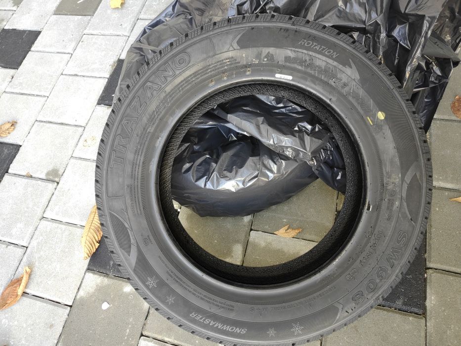 Anvelope 185/65/15 noi