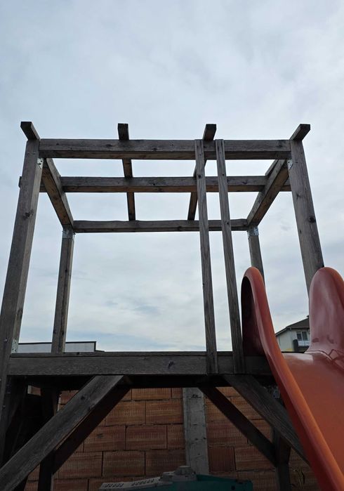 Vand schelet loc de joaca copii