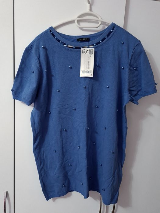 Нова синя блуза с къс ръкав и перли