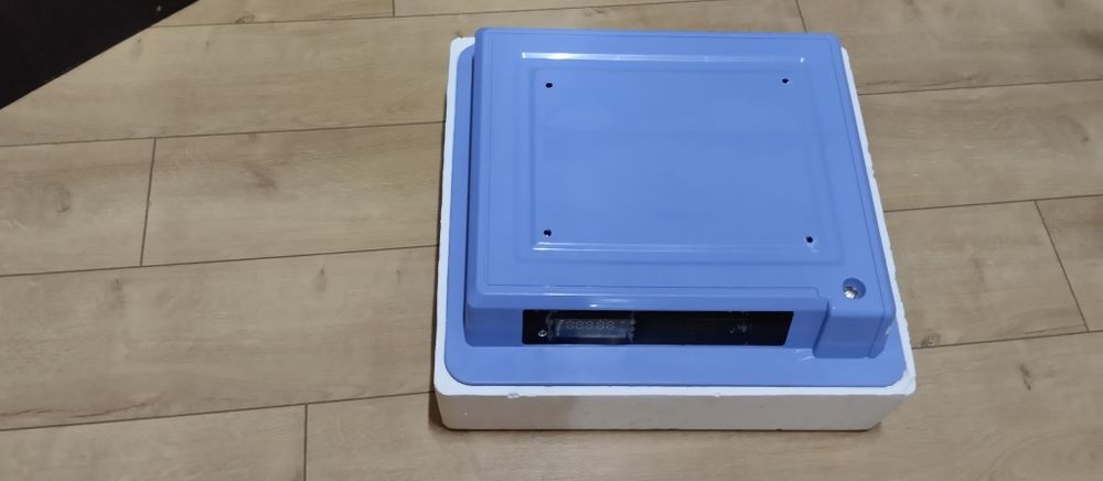 Продам инкубатор