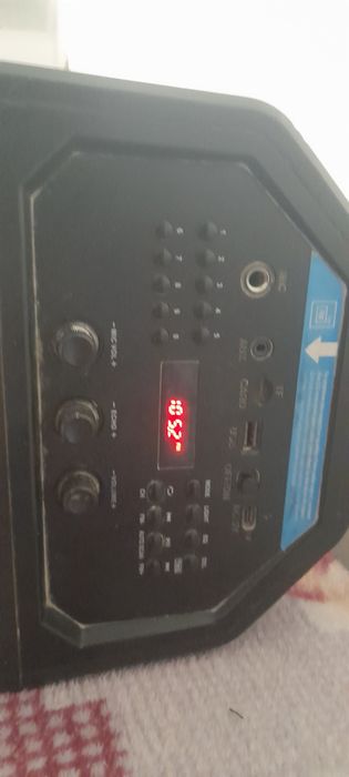 Буфер калонка мощьная Bluetooth AUX USB LINE Радио все входы имеются