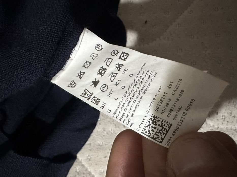 Hugo Boss  Lana Wool V-Neck Pullover мъжки пуловер