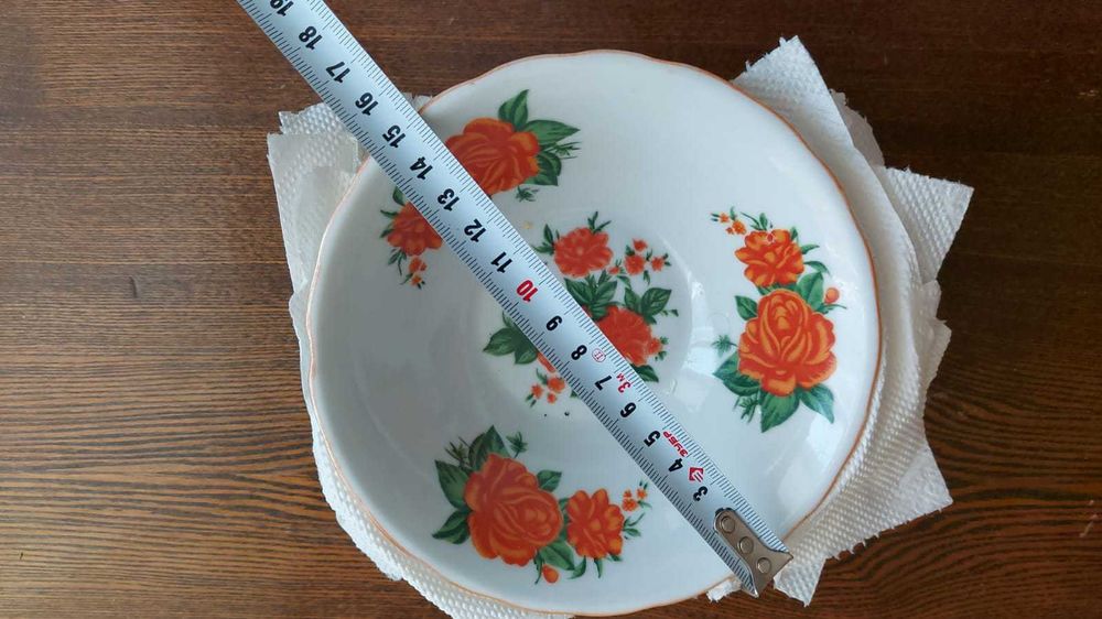 посуда - тарелки и чашки