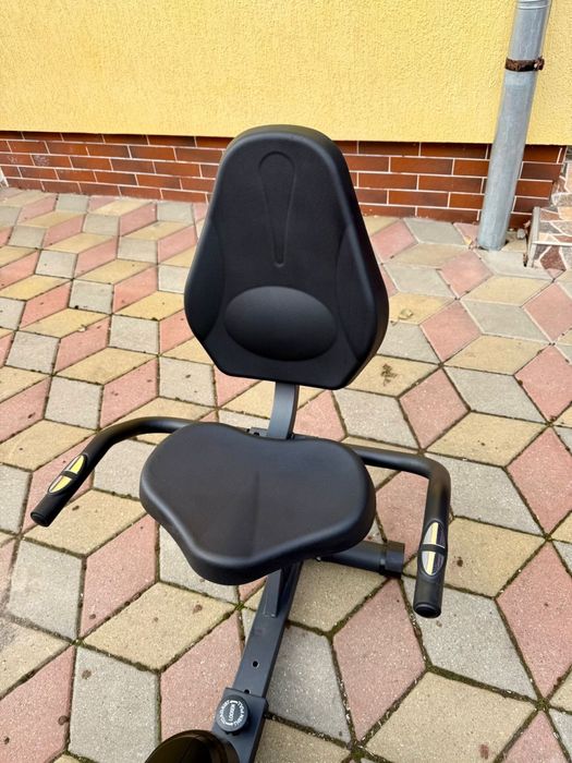Bicicletă fitness recumbent (cu spătar) – stare foarte bună