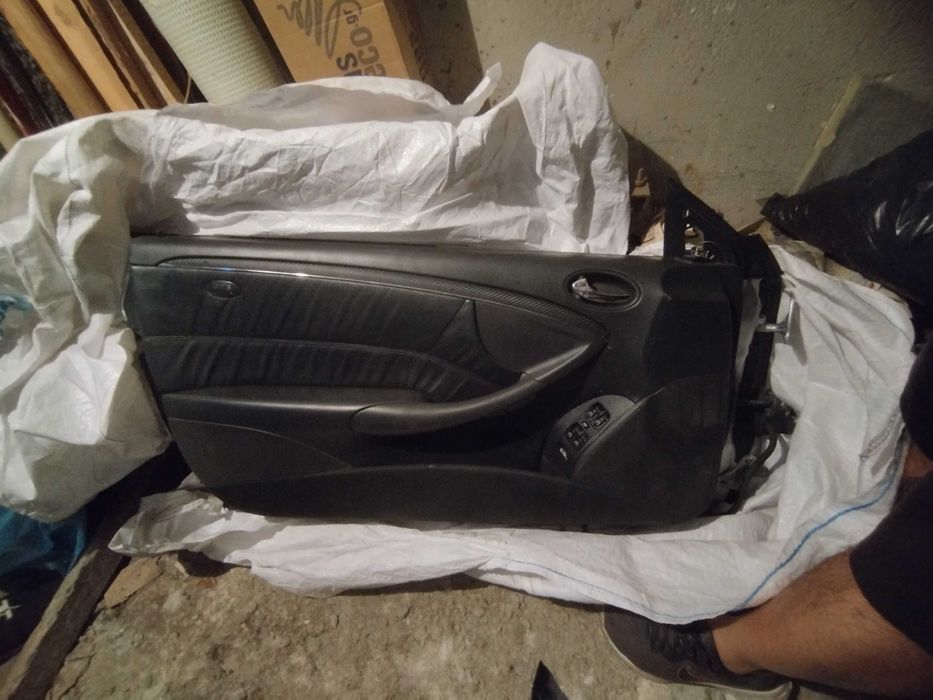 Лява врата за Mercedes CLK w209