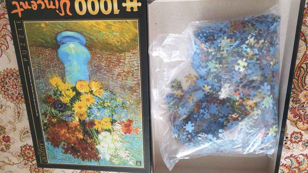 Puzzle 1000 piese Vincent van Gogh - Flowers in a blue vase