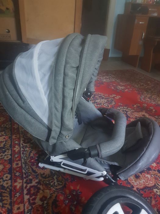 Продам коляску в отличном состоянии