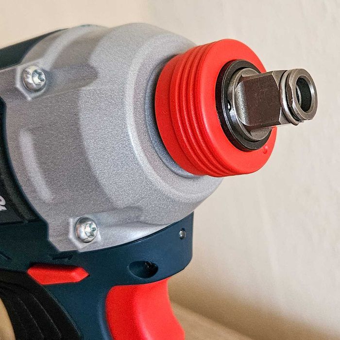 Нов безчетков акумулаторен ударен гайковерт BOSCH GDX 18V-285 , 2 x 5.0Ah батерии и зарядно