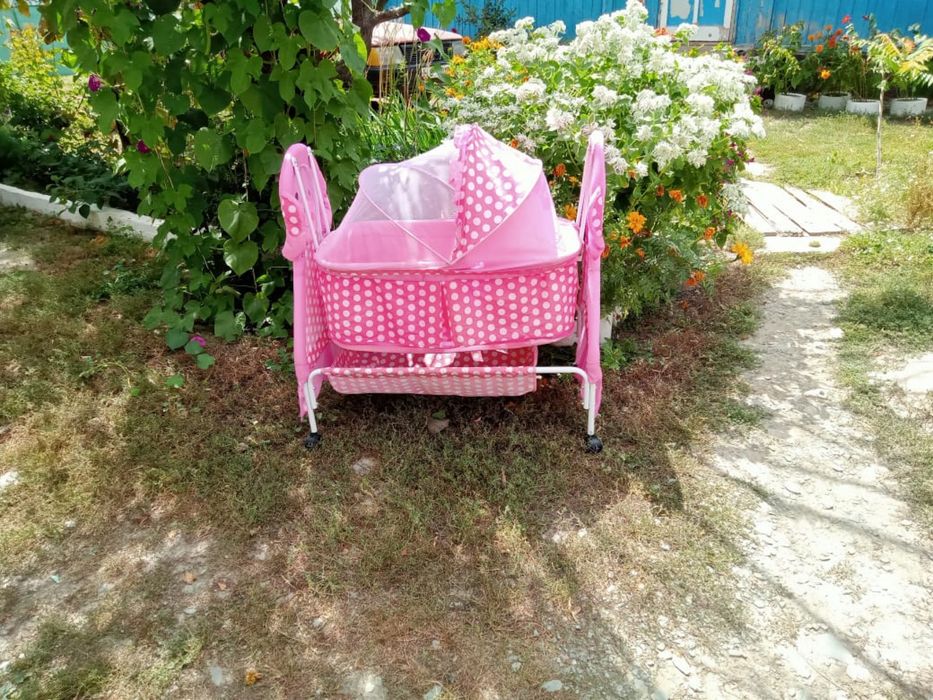 Коляска и люлька сатылады